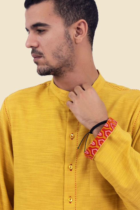 Shirt in cotton with contrast color stitching
